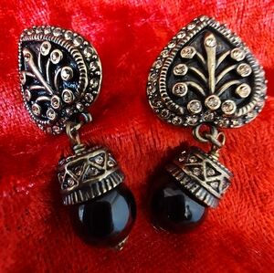 Vintage Heidi Daus Heart Earrings With Dangling Black Stones